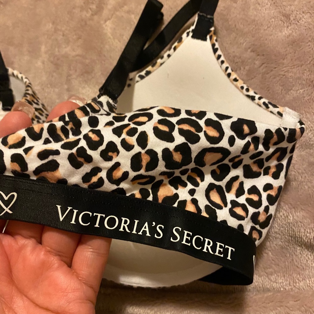 Victoria secret - Picture 2 of 2